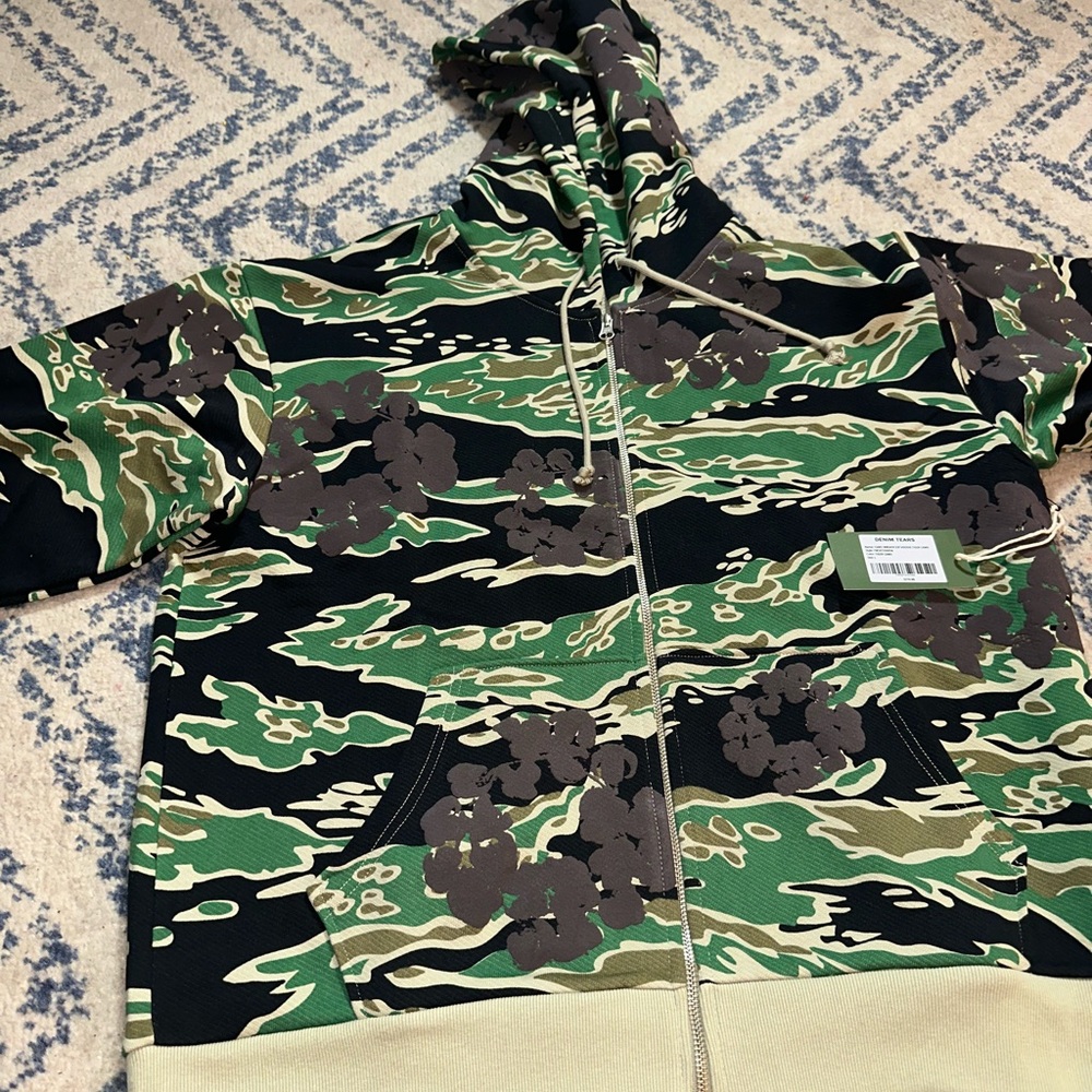 Green Camo Cotton Wreath Zip Hoodie & Sweatpants